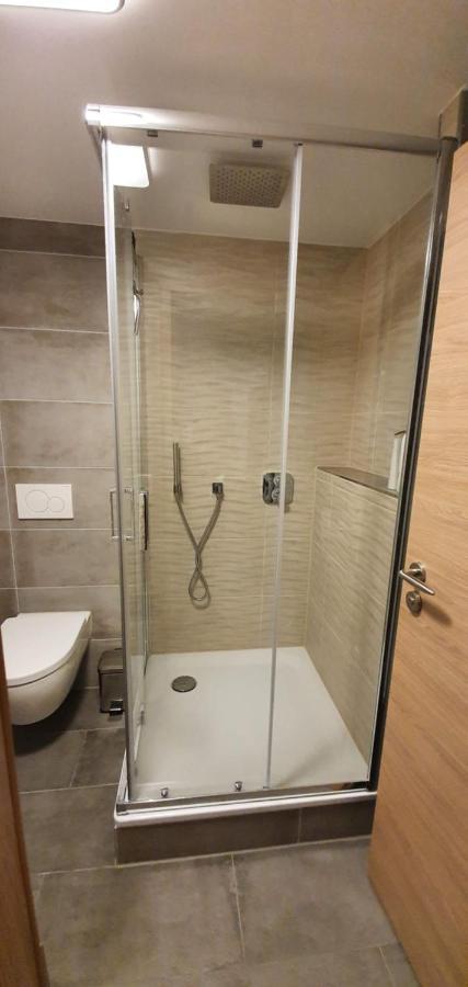 Workers Heaven Monteur - Arbeiter Apartment *